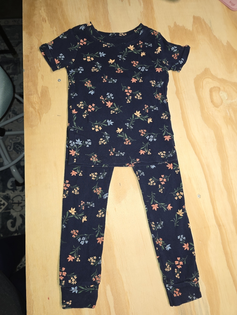 Old Navy 4T Kids Floral Navy Pajamas
